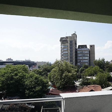 Astera Apart Hotel Skopje Bagian luar foto