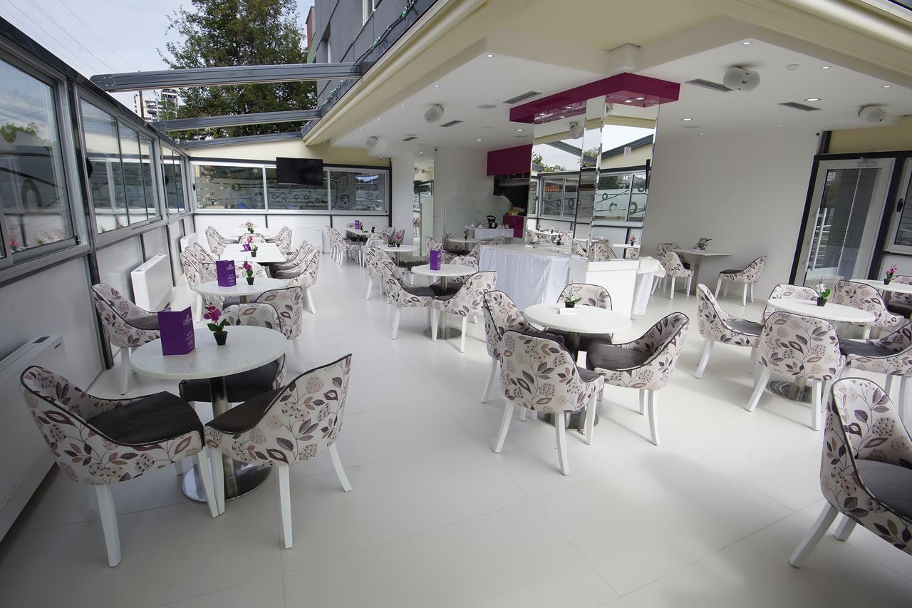 Astera Apart Hotel Skopje Bagian luar foto