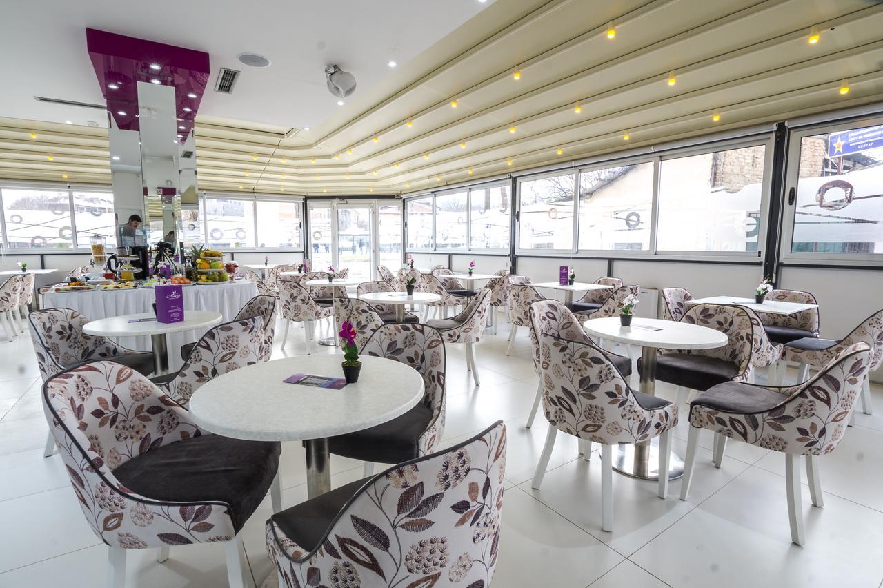 Astera Apart Hotel Skopje Bagian luar foto