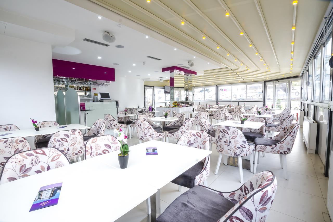Astera Apart Hotel Skopje Bagian luar foto